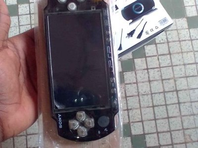 Psp neuf 19 jeux accessoires complet