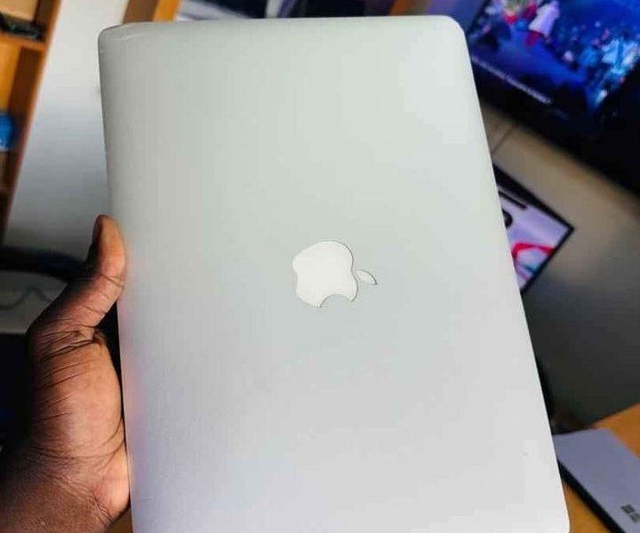 🔥Macbook Air 2015 ULTRSLIM♻️13’ pouce ♻️Processeur i5 turbo 3.4ghz♻️Ram 8gb ♻️Disque SSD 128gb