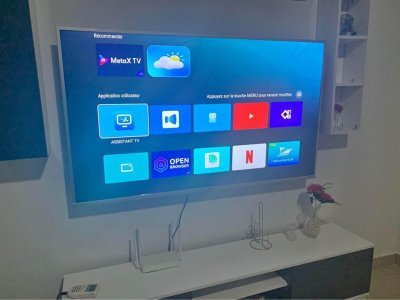 Tv marque Smart 65 pouces neuf