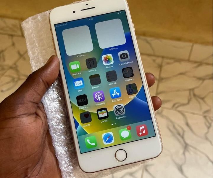 Vente flash 8+ 64g tout marche parfaitement