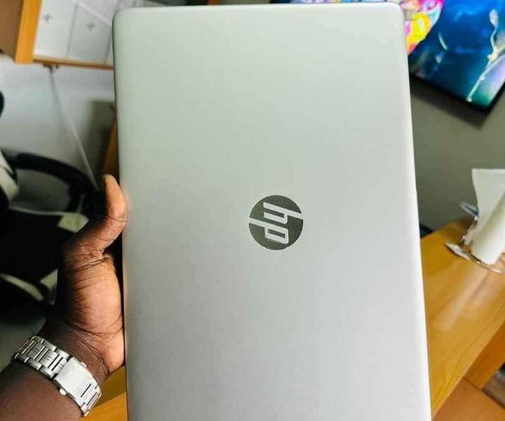 💥 HP Laptop 15 - ▪️ Disque dur 2tera ▪️ 10e generation Core i5 1.2ghz | 3.4ghz