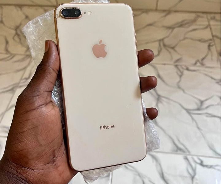 Vente flash 8+ 64g tout marche parfaitement