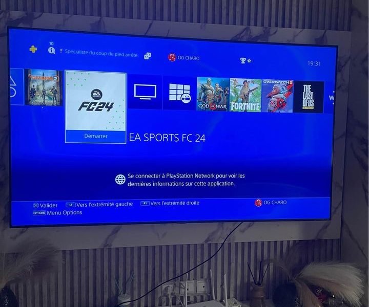 PS4 pro + jeux à vendre