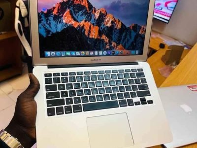 Macbook Air 2015 - Ultraslim🧑‍💻▪️ Core i7 2.2ghz ~ 2.8ghz , +7h autonomie