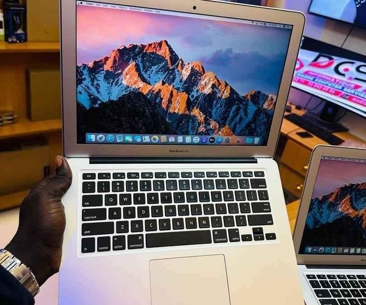Macbook Air 2015 - Ultraslim🧑‍💻▪️ Core i7 2.2ghz ~ 2.8ghz , +7h autonomie