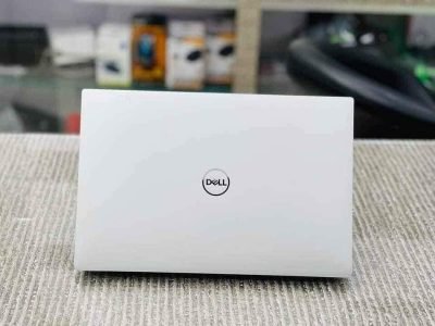 Dell XPS ULTRSLIM LAPTOP Ecran Tactile 7e generation Core i7 - 7500 UCPU ~ 2.9ghz, +7h autonomie