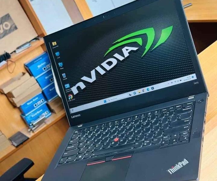 Lenovo Thinkpad T470 Tactile Gamer Core i7 2.9ghz Graphique 2GB ddi Core i7-7600U turbo 4.1ghz