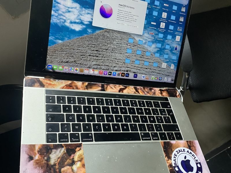 Macbook pro 2017 ecran fissure touch bar