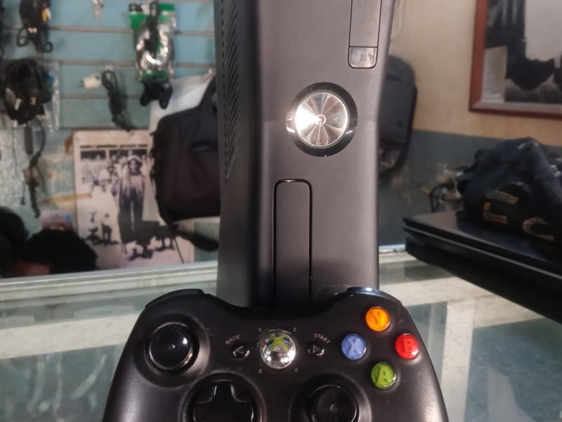 XBox 360 slim