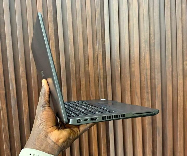 Dell latitude 5400 Core i5 8th gen Ram 16gb Ecran 14pouces Full HD