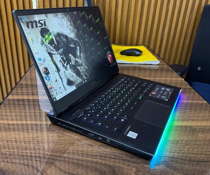 MSI GE66 Raider Core i7 10th gen Ram 32gb Disk ssd 512gb Graphics Nvidia RTX 2070 8gb dédiée