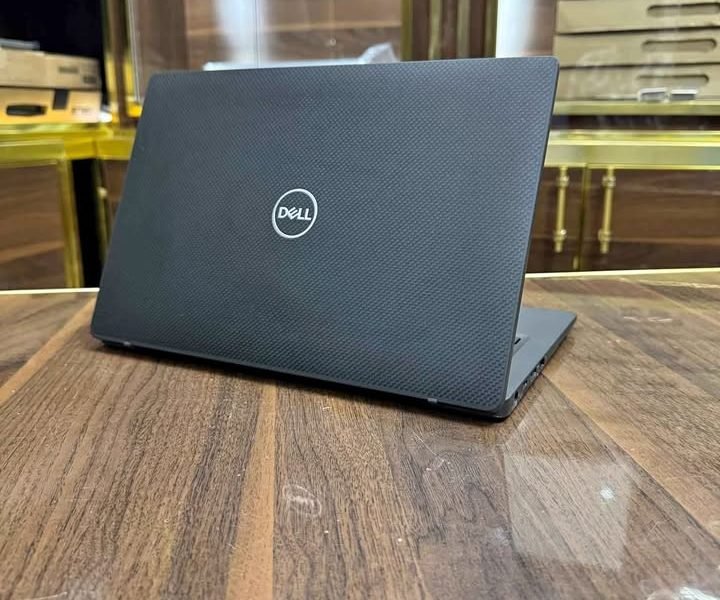 🔥PROMO🔥 **Dell latitude 7400 ** Core i5 8th gen Ram 16gb extensible