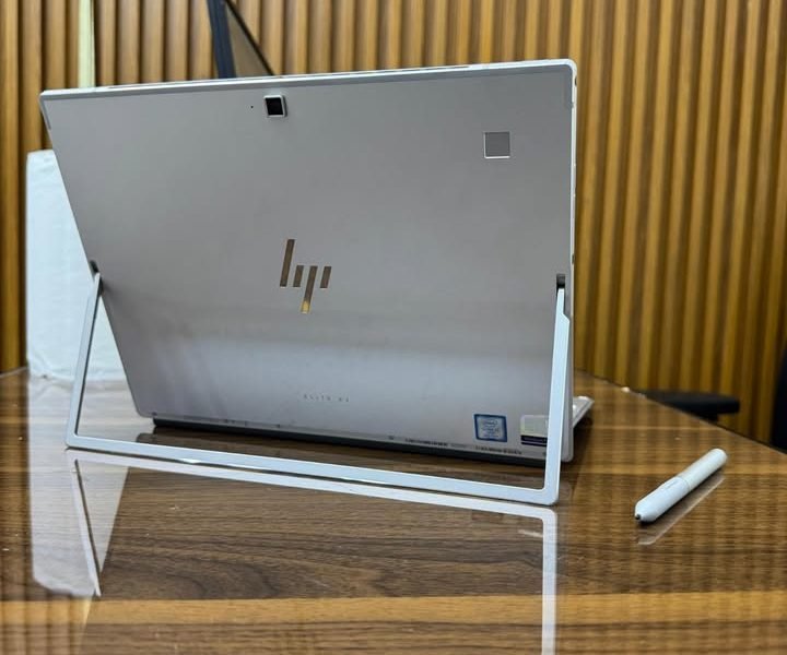 Hp elite X2 g4 Core i7 8th gen Ram 16gb Ecran 13pouces tactile détachable
