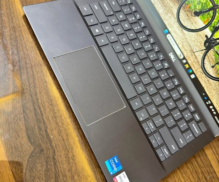 Dell Vostro Core i5 11th gen Ram 08gb Disk 256gb ssd Ecran 13pouces