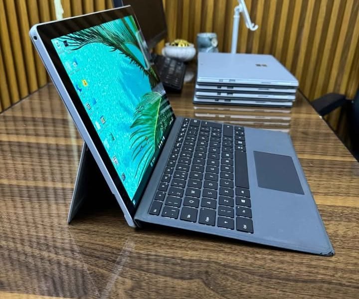 🔥PROMO🔥Surface Pro 5 Core i5 7th gen Ram 08gb Disk 256gb ssd Ecran 12,5 tactile et detachable