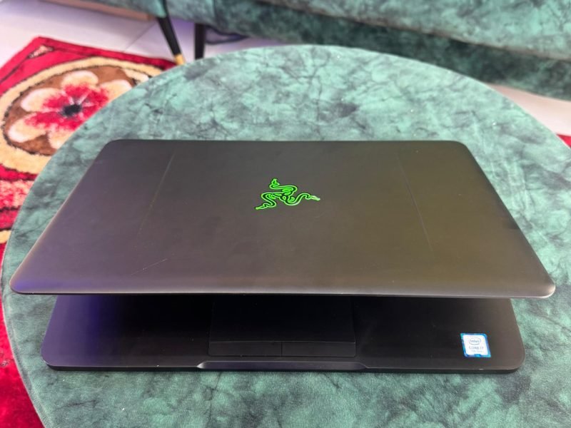 Razer Blade 🐍 Gamer 🎮