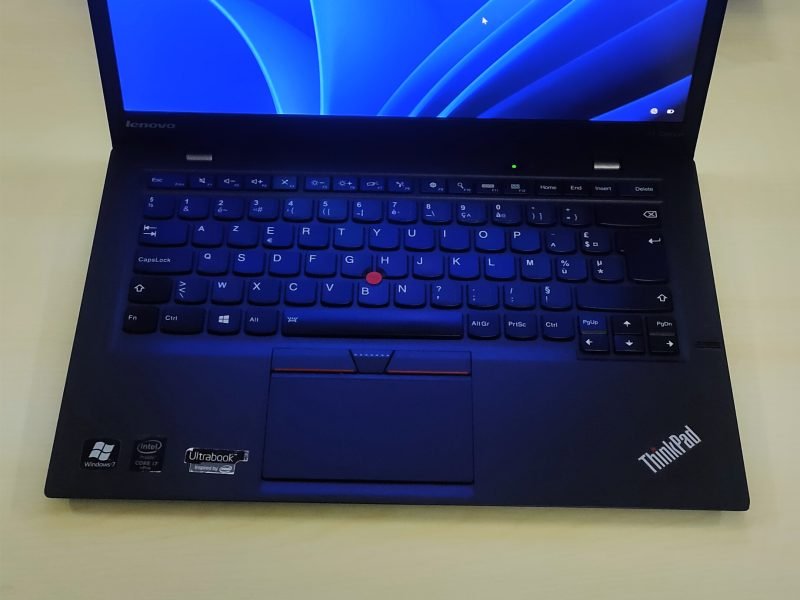 Lenovo X1 Carbon