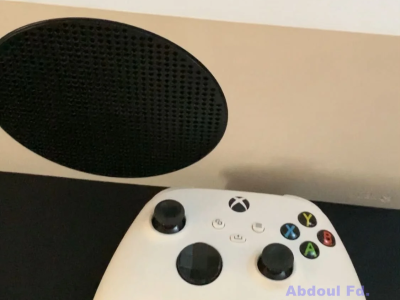 XBOX SERIE S (BLANCHE) SANS JEU TRES PROPRE