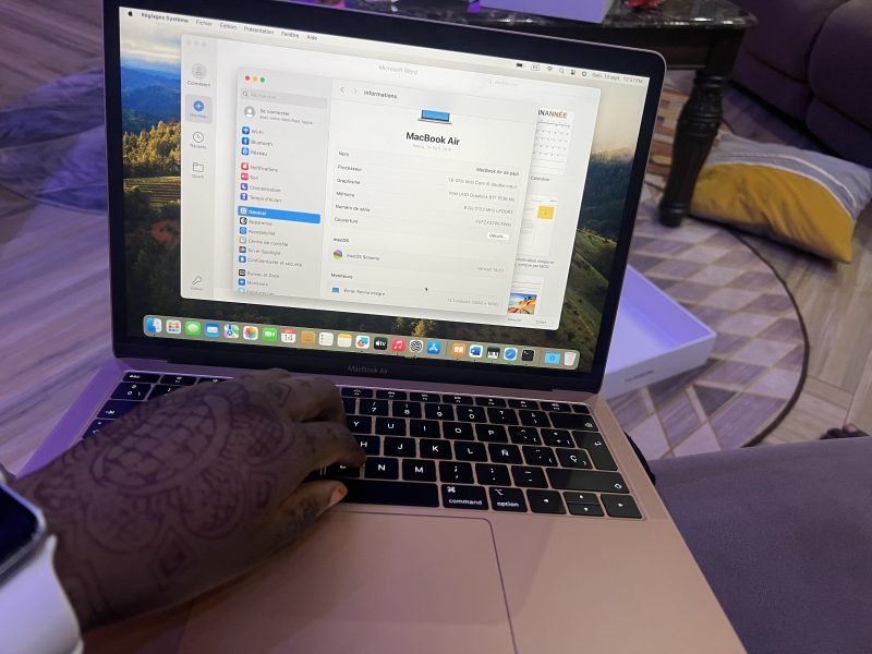 MacBook air 2019 rose gold