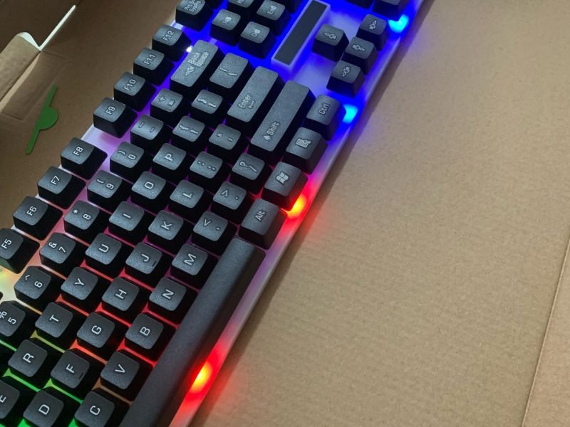 PACK CLAVIER SOURIS RGB GAMER 15.000 CFA