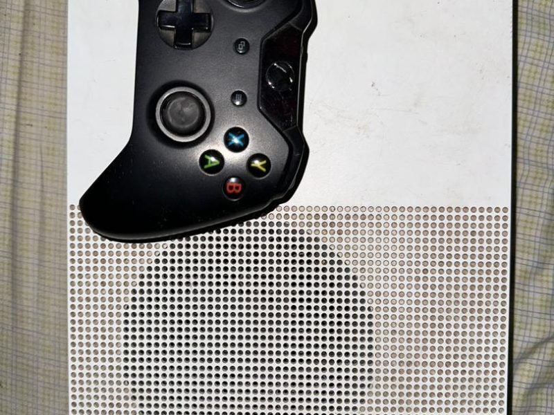 Xbox One S GTA+ Mortal Kombat XL